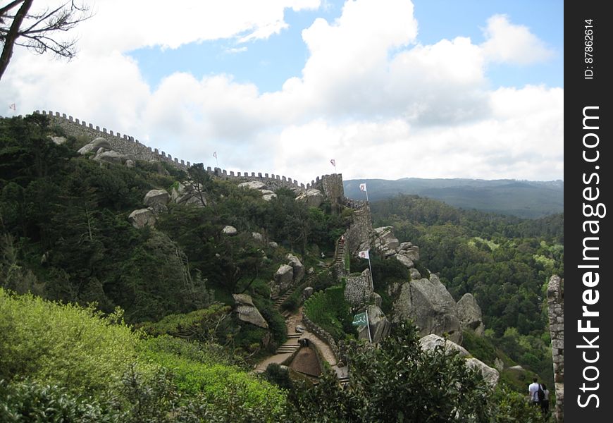 castelo-dos-mouros-line-of-defense-towers