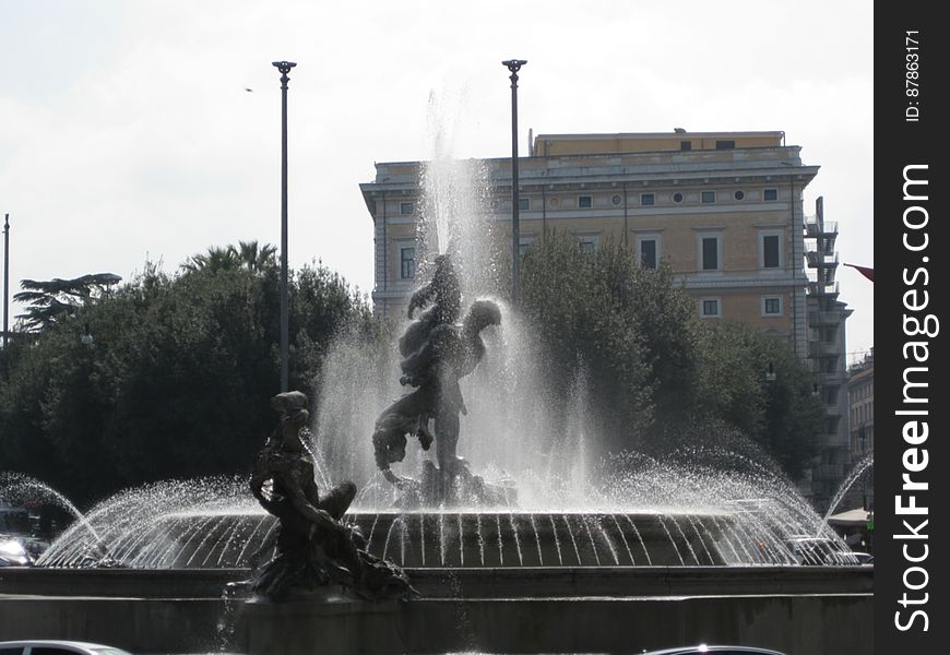 fountain-of-the-naiads-in-piazza-della-repubblica