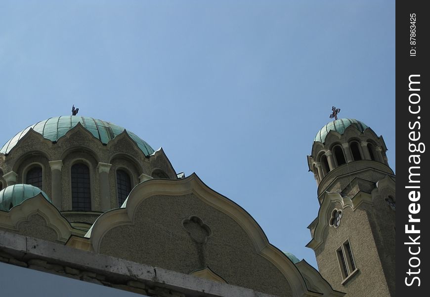 kolyu-ficheto-cathedral-cupolas