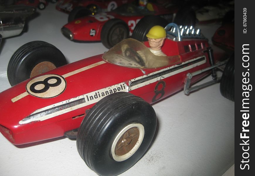 indianapolis-race-car-toy
