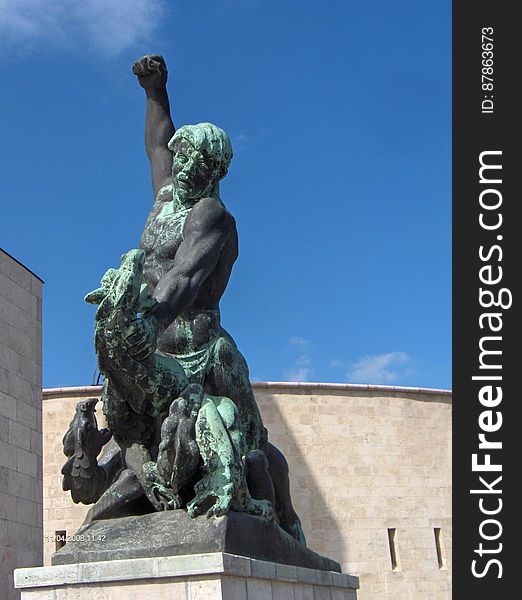 liberty-statue-figure