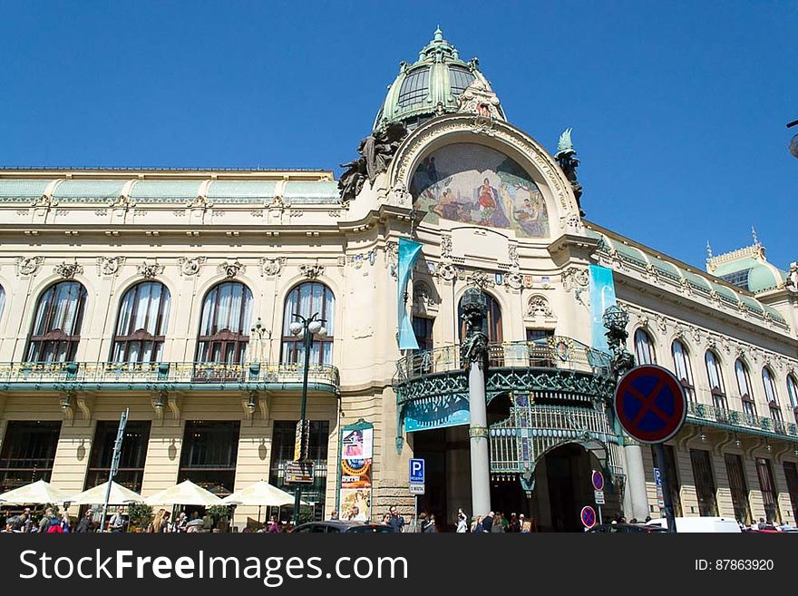 Built on the premises of former Royal House in 1918, this magnificent Art Nouveau building houses the Smetana Concert Hall. Built on the premises of former Royal House in 1918, this magnificent Art Nouveau building houses the Smetana Concert Hall.