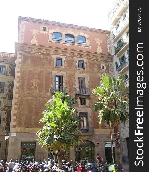 palau-de-la-musica-catalana-facade