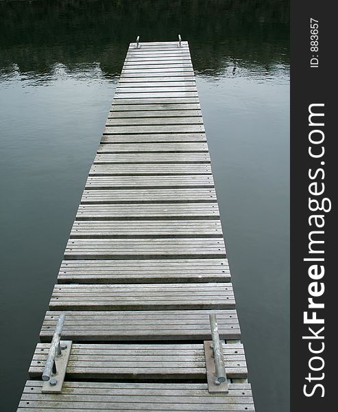 Boats are tied onto the jetty at either side, but as feel sea sick just standing on it I don't think I'll venture to the end!. Boats are tied onto the jetty at either side, but as feel sea sick just standing on it I don't think I'll venture to the end!