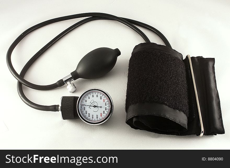 Black sphygmomanometer