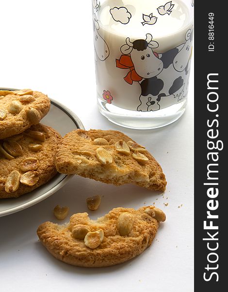 Peanut Cookies With Milk