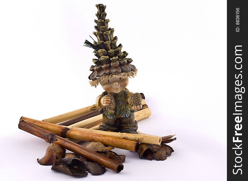 Wooden gnome decorated, wood and crust.