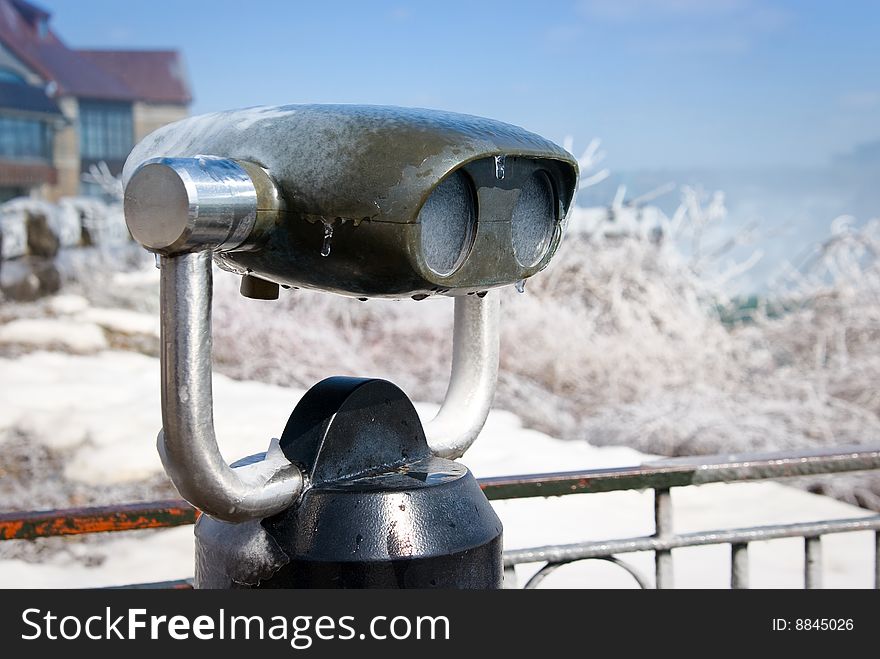 Iced Old-fashioned Tourist Binoculars