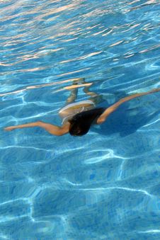 Woman Underwater Royalty Free Stock Image Woman Underwater Royalty Free Stock Image