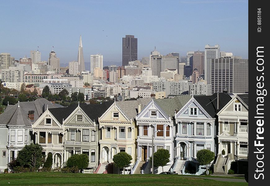 San Francisco with some nice Houses in the Front