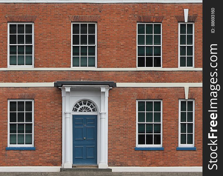 seamless textures. The hardest thing is to get them so that the windows , doors etc are head on and not slightly left or right. I&#x27;ve altered the door pillars and window frames , also the glass in windows needed changing because of the dreaded reflections. seamless textures. The hardest thing is to get them so that the windows , doors etc are head on and not slightly left or right. I&#x27;ve altered the door pillars and window frames , also the glass in windows needed changing because of the dreaded reflections.