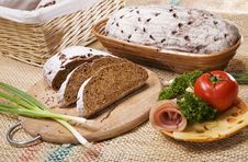 Bread With Vegetables And Bacon Royalty Free Stock Photography Bread With Vegetables And Bacon Royalty Free Stock Photography