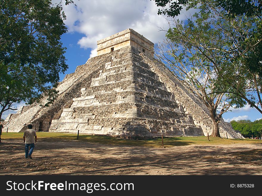 Kukulkan S Pyramid - El Castillo