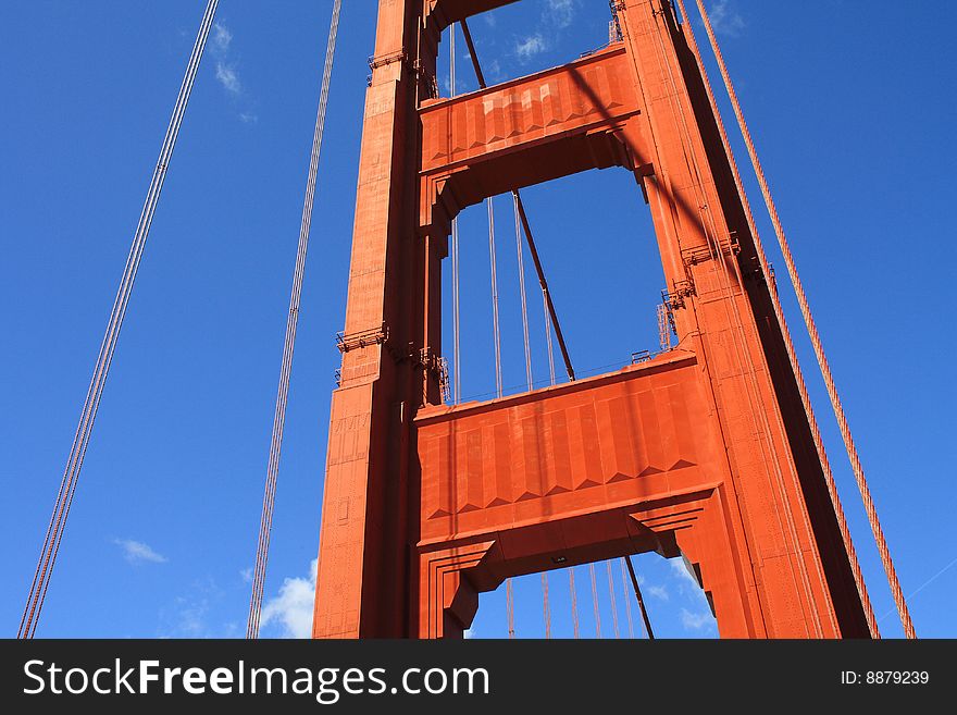 USA, San Francisco- Golden Gate Bridge tower close up