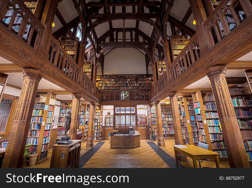 Gladstone&#x27;s Library Central View