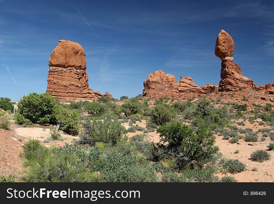 Balanced Rock in Arches National Park. Canon 20D. Balanced Rock in Arches National Park. Canon 20D