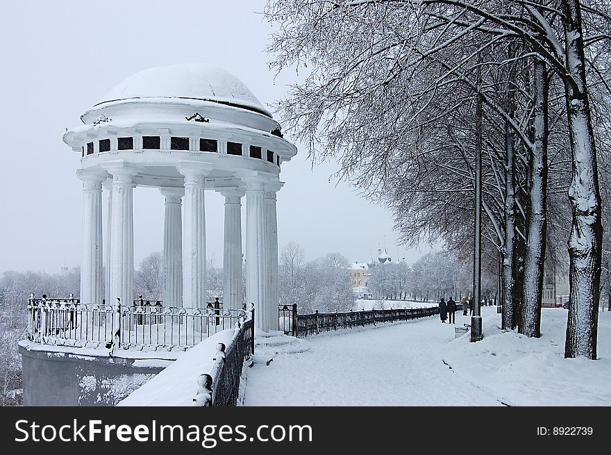 Rotunda on river Volga quay in Yaroslavl