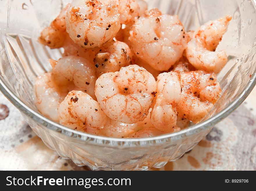 Fresh cooked shrimp peeled and ready to eat
