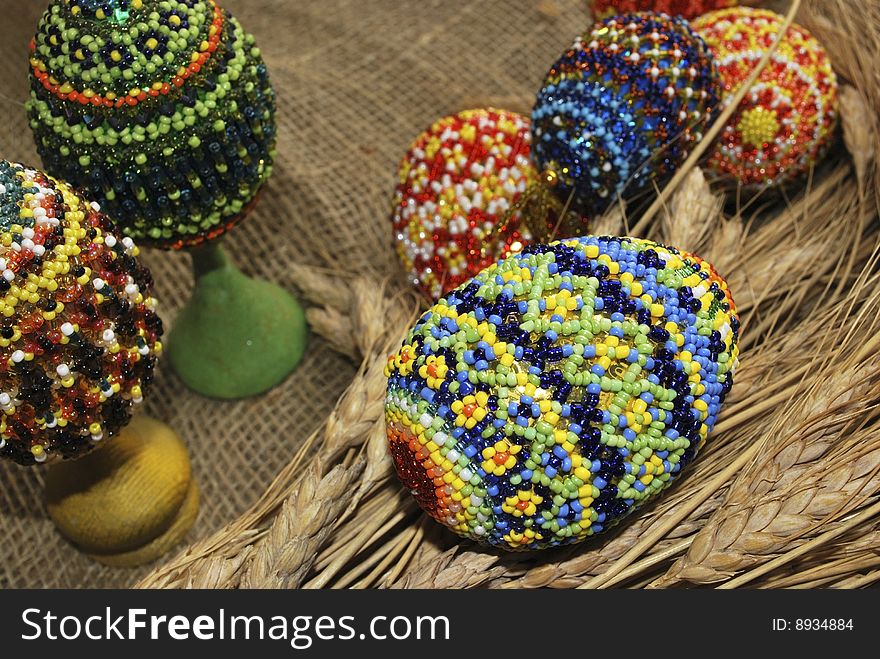 Easter eggs from beads and dry ear