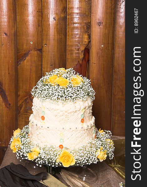 Vanilla Icing on farmstyle themed wedding cakes. Vanilla Icing on farmstyle themed wedding cakes