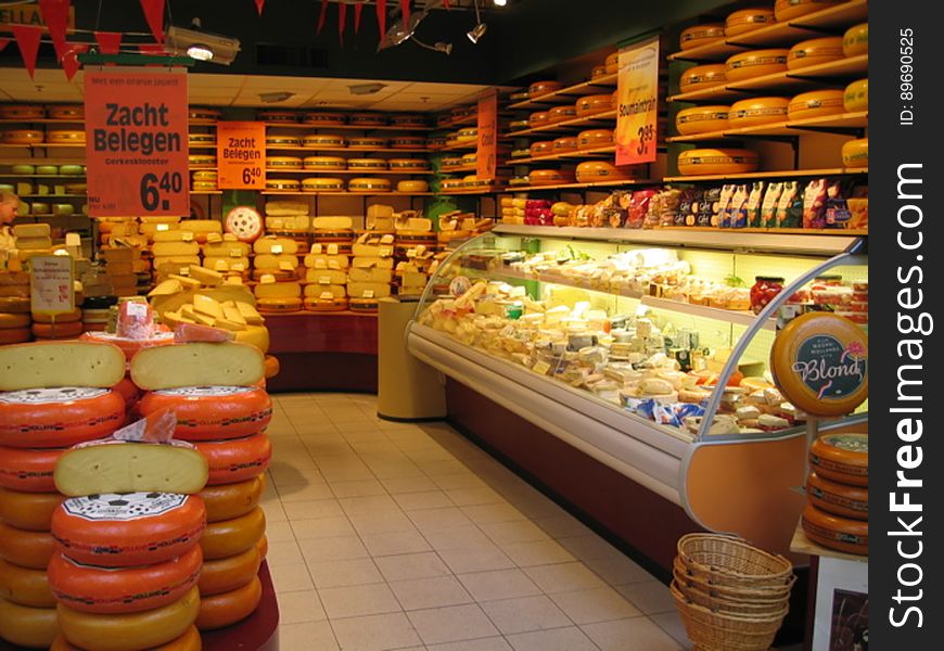 Cheese Shop At Rotterdam Mall, Ted&x27;s Alfa Romeo, Rijstafel