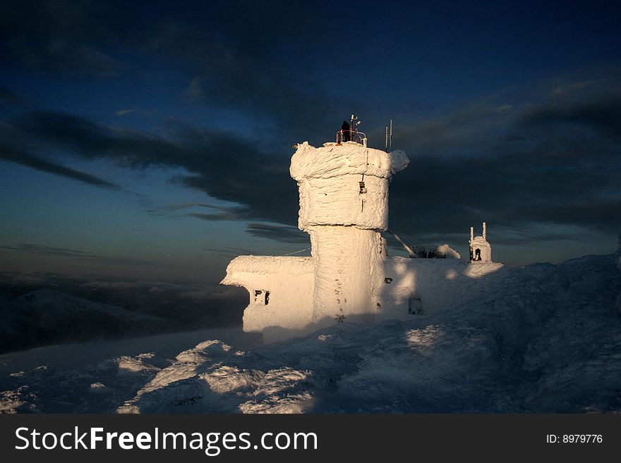 Mount Washington Observatory covered with rime ice