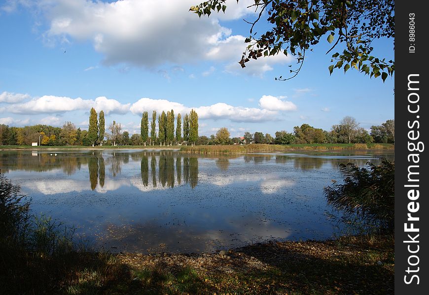 Lake Round in the autumn