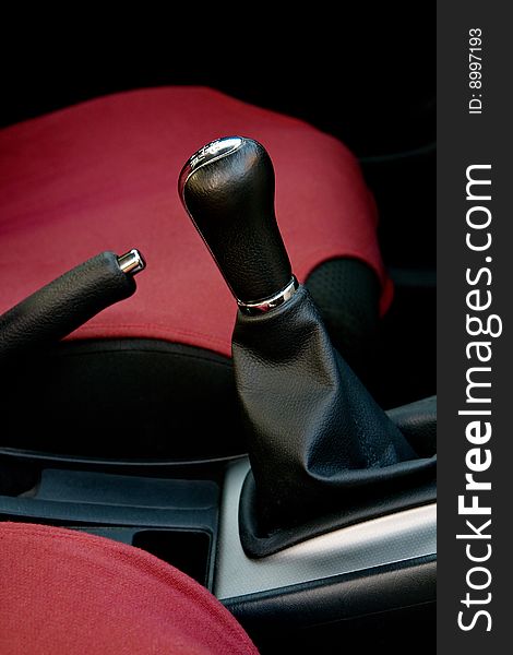 Gearshift and handbrake in a middle class car