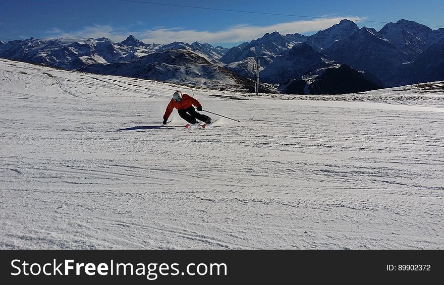 Piste, Mountain Range, Mountainous Landforms, Skiing