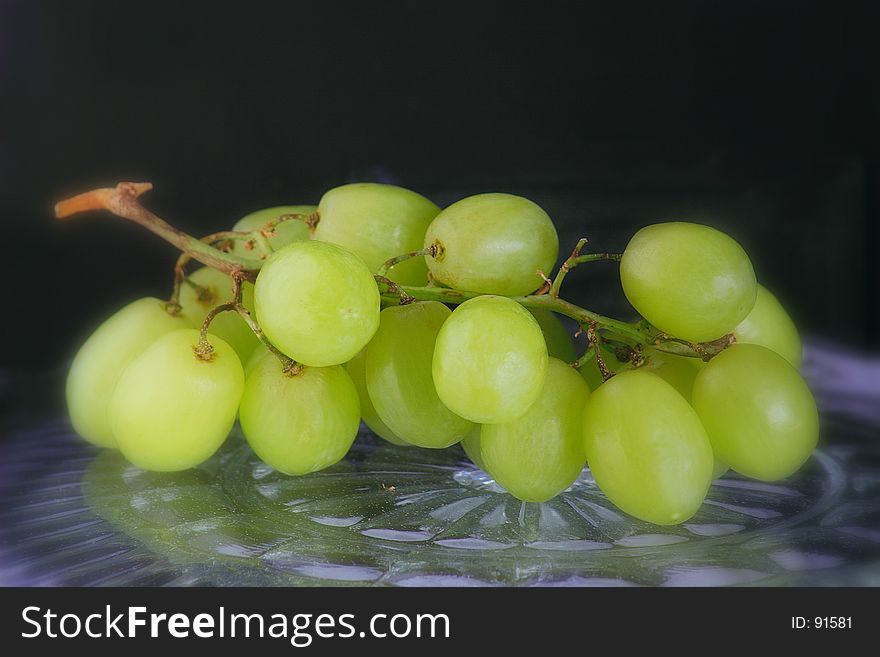 Grapes with a focus on the center grapes