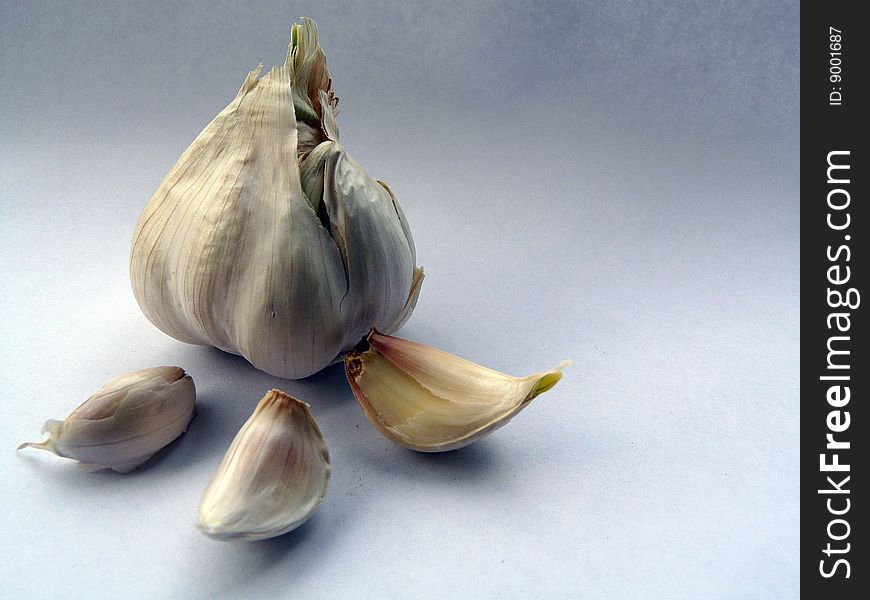 The garlic cloves and some