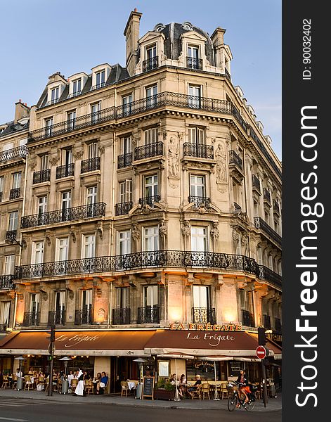 La Frégate Brasserie, Paris