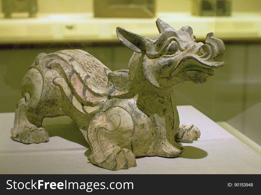 Chinese chimera from Han Dynasty in the collection of the Art Institute of Chicago.