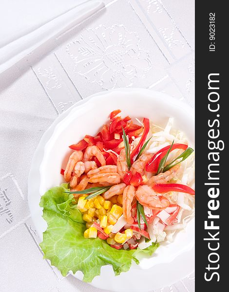 Green Salad With Prawns And Corn