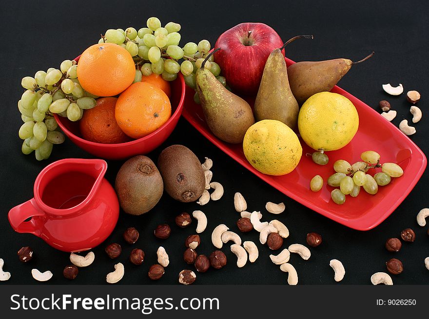 Many different fruit and nuts