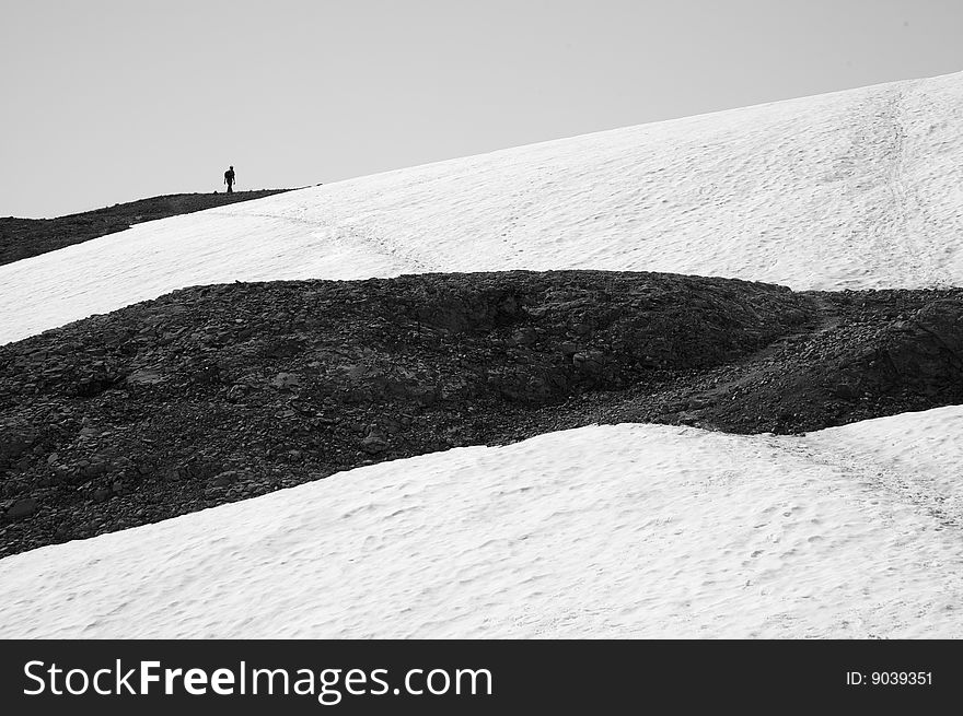 A strenuous hike over snowfields and bare rock. A strenuous hike over snowfields and bare rock.