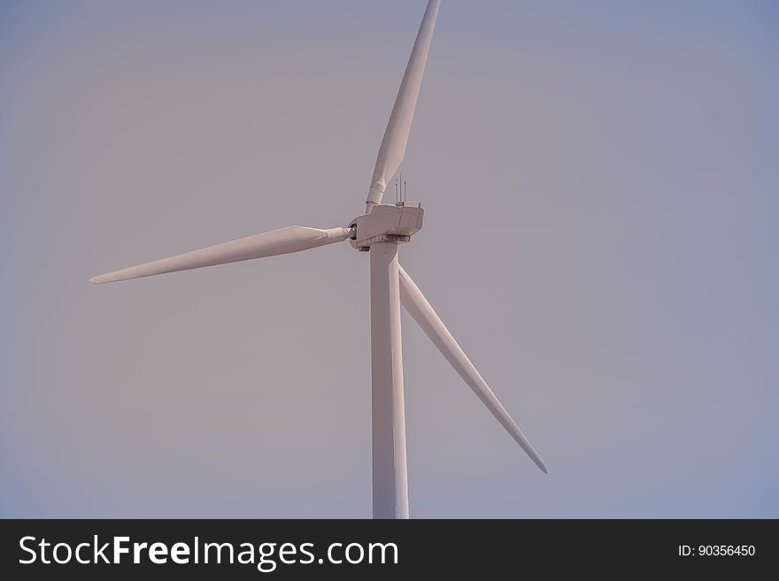Wind Turbine To Generate Electricity