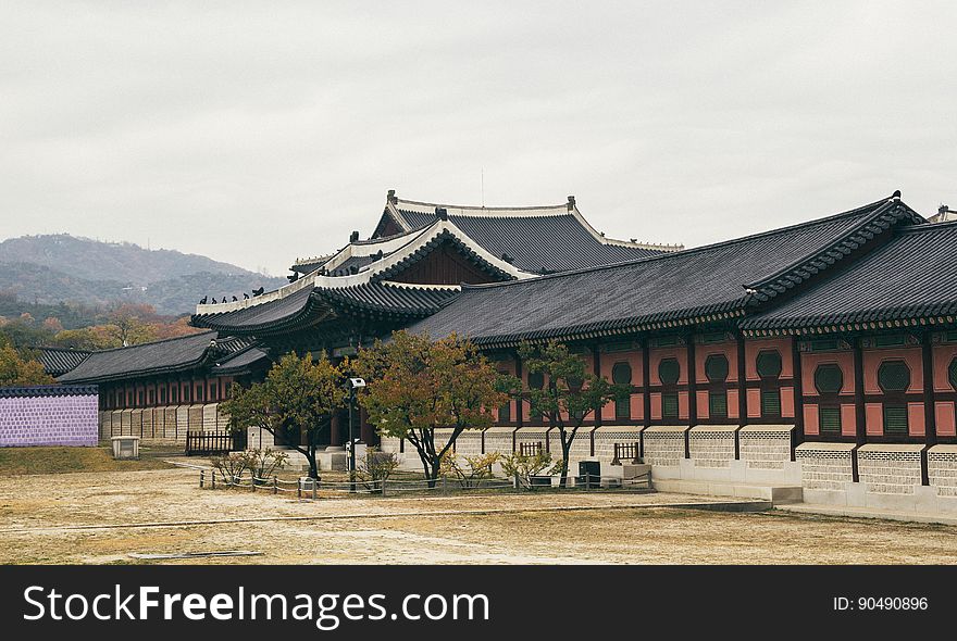 The Heungnyemun gate of the Gyeongbokgung Palace or Gyeongbok Palace, in Seoul, South Korea.