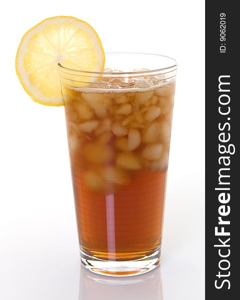 Glass of iced tea with lemon wedge