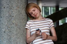 Girl Speak Cellular Royalty Free Stock Photos Girl Speak Cellular Royalty Free Stock Photos
