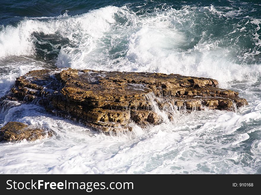 Splashing water on a reef