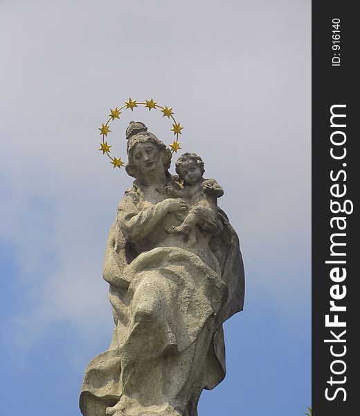 Benckmark Virgin Mary and Jesus baby for the dead soldier in the wars. Central place of Grafing town, Bavaria. Benckmark Virgin Mary and Jesus baby for the dead soldier in the wars. Central place of Grafing town, Bavaria.