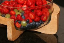Bowl Of Berries Royalty Free Stock Images Bowl Of Berries Royalty Free Stock Images