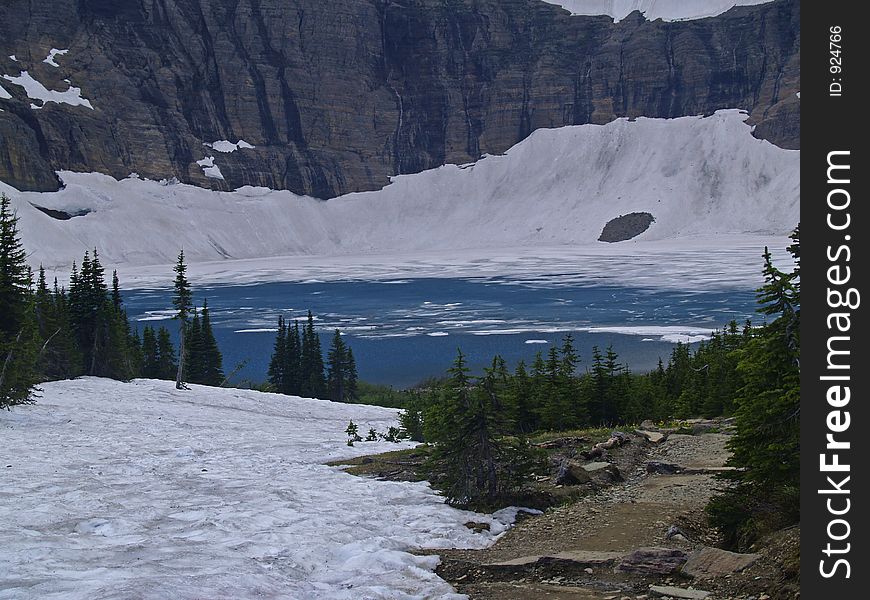 Iceberg Lake, Ice Floes And Cliffs