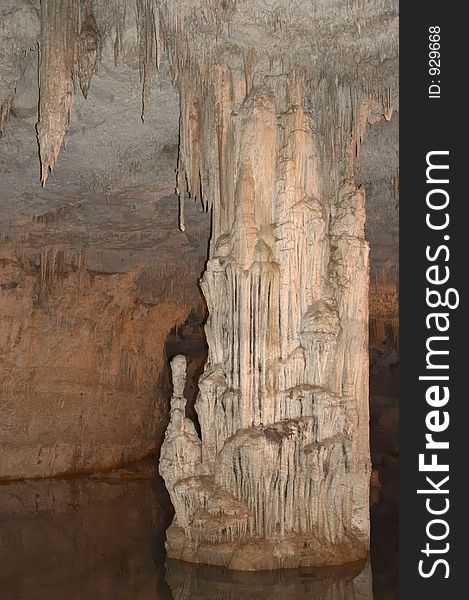 Nettuno Cave