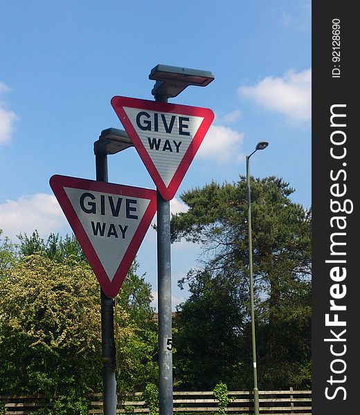 No, YOU give way...