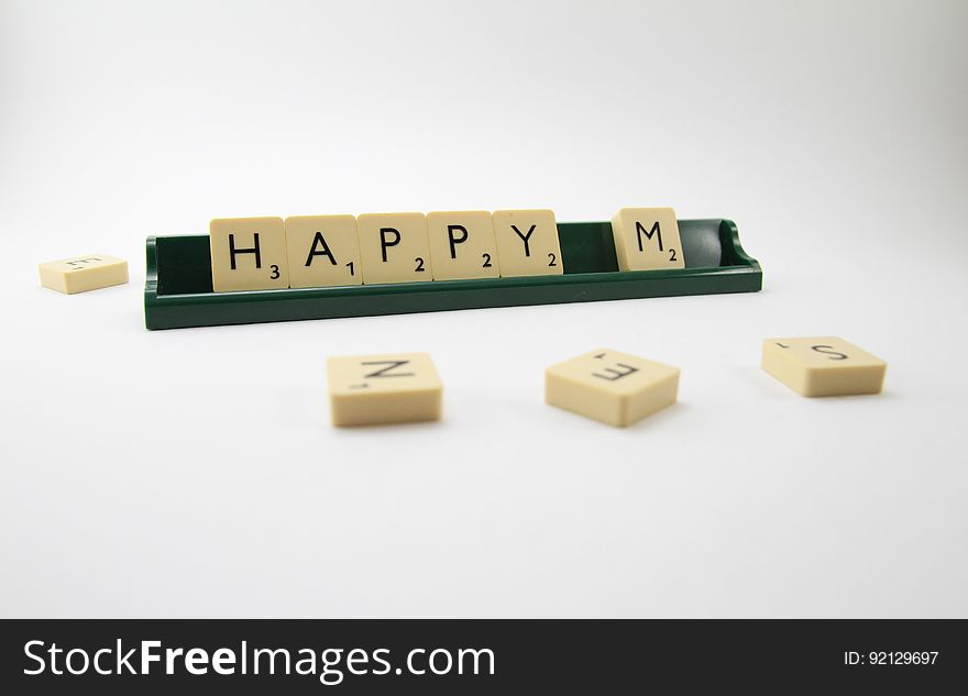 Scrabble - Happy