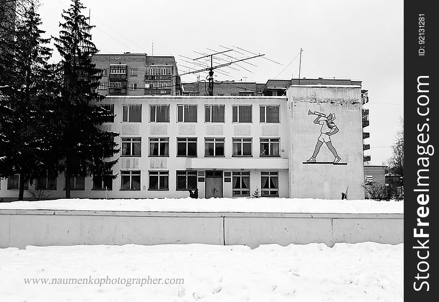 Building, Sky, Window, Black, Tree, Black-and-white