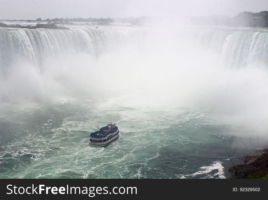 Niagara - Sailing Into Oblivion!