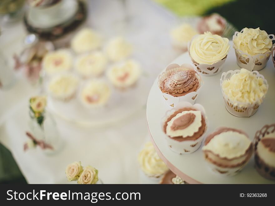 Detail of the cupcake table decoration